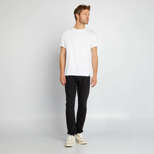 AYX93_7_ZC1