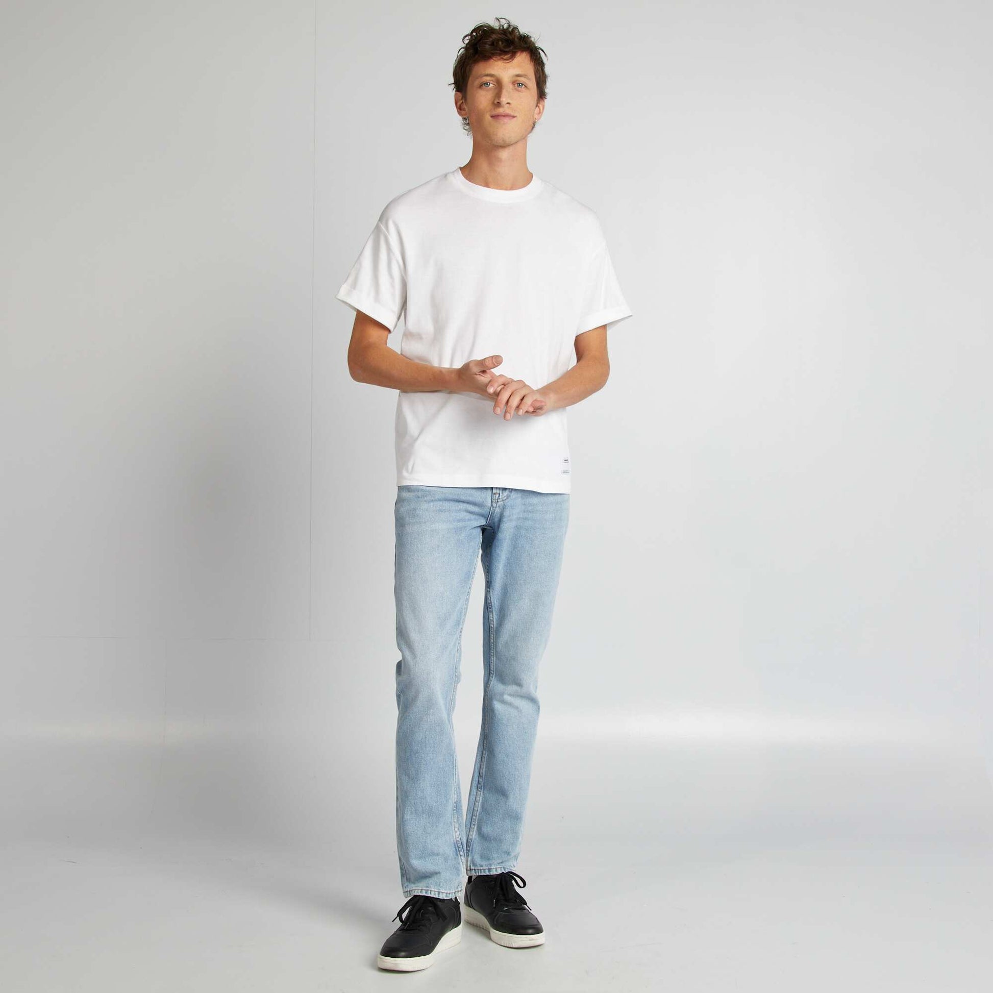 AYX93_8_ZC1
