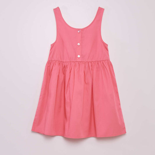 Sleeveless dress with opening at the back pink