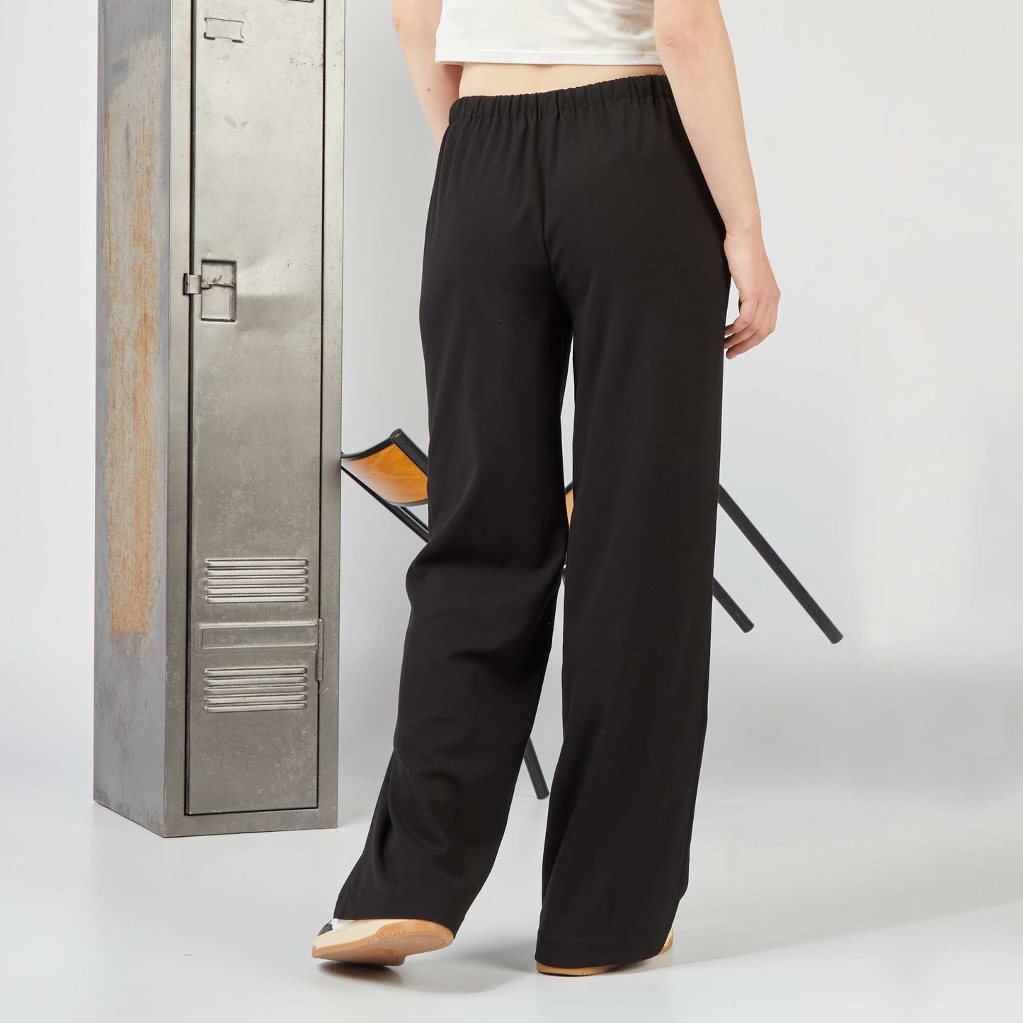 Plain wide-leg trousers black