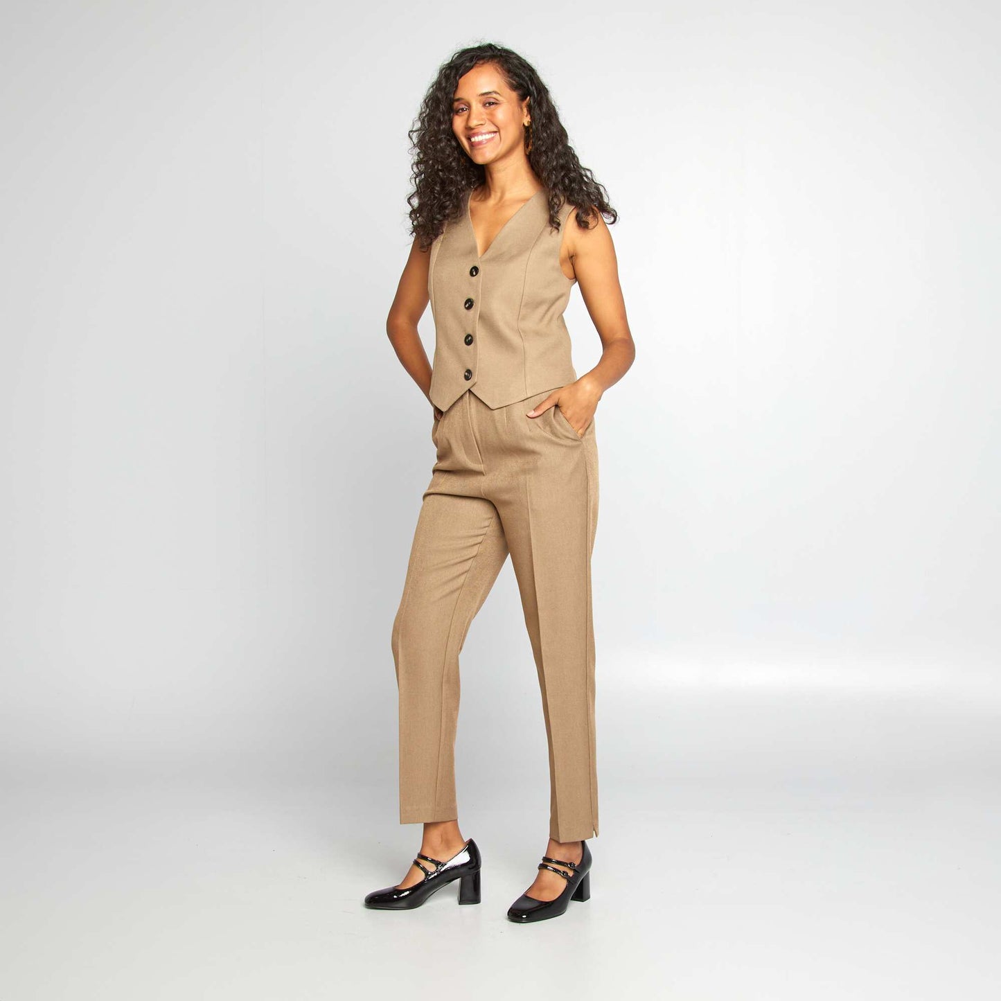 High-waisted cigarette trousers BEIGE