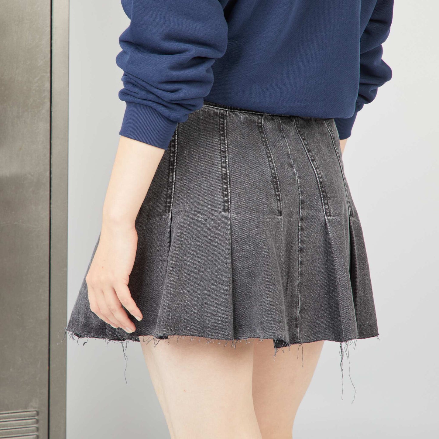 Pleated-effect denim skirt GREY