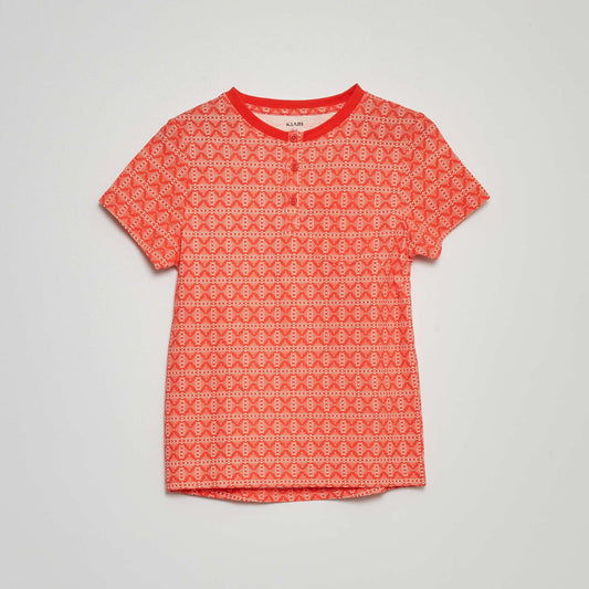 Patterned T-shirt with henley collar RED