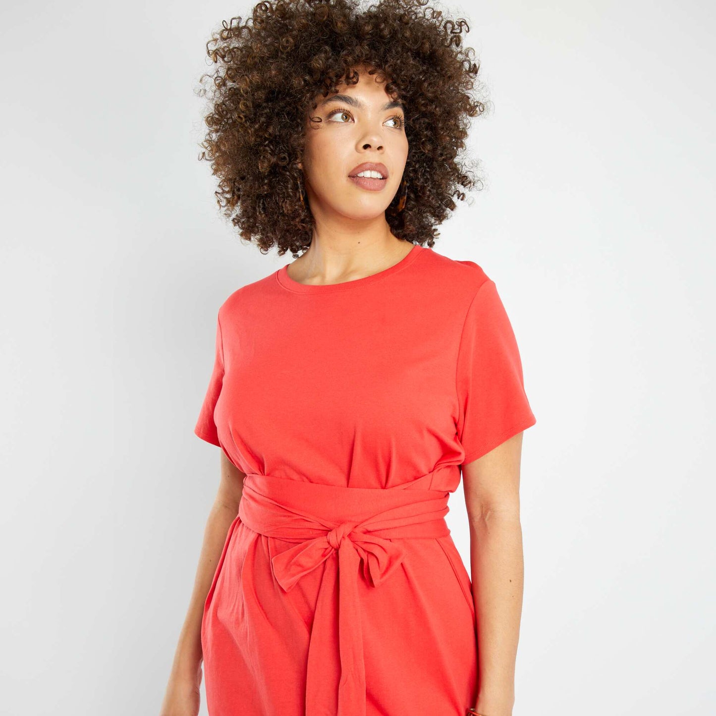 Mid-length jersey dress with belt red